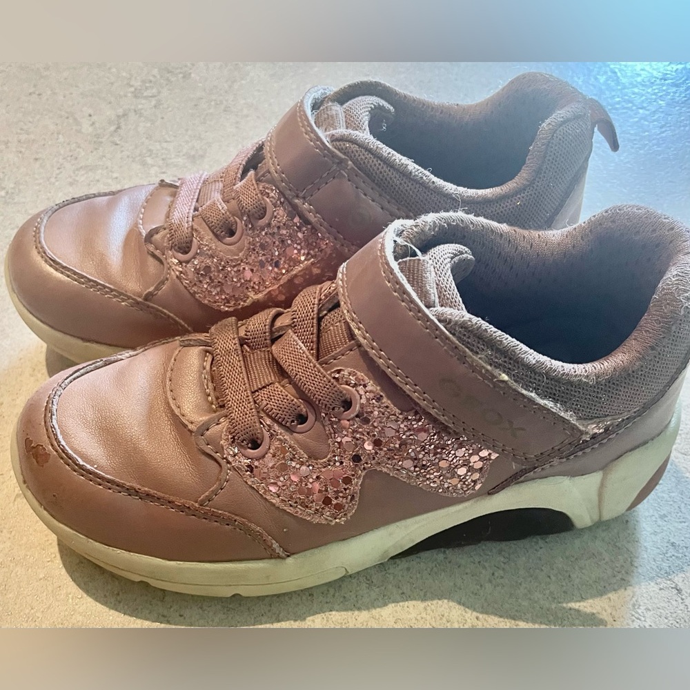 • Geox Kids Sneakers with Pink Sparkle